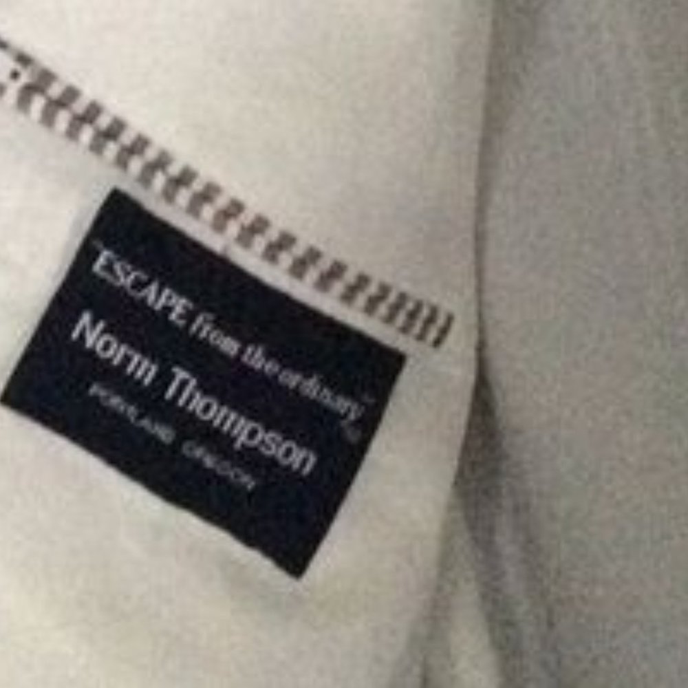 Norm Thompson Traveler’s Seersucker Sport Coat - Picture 4 of 4
